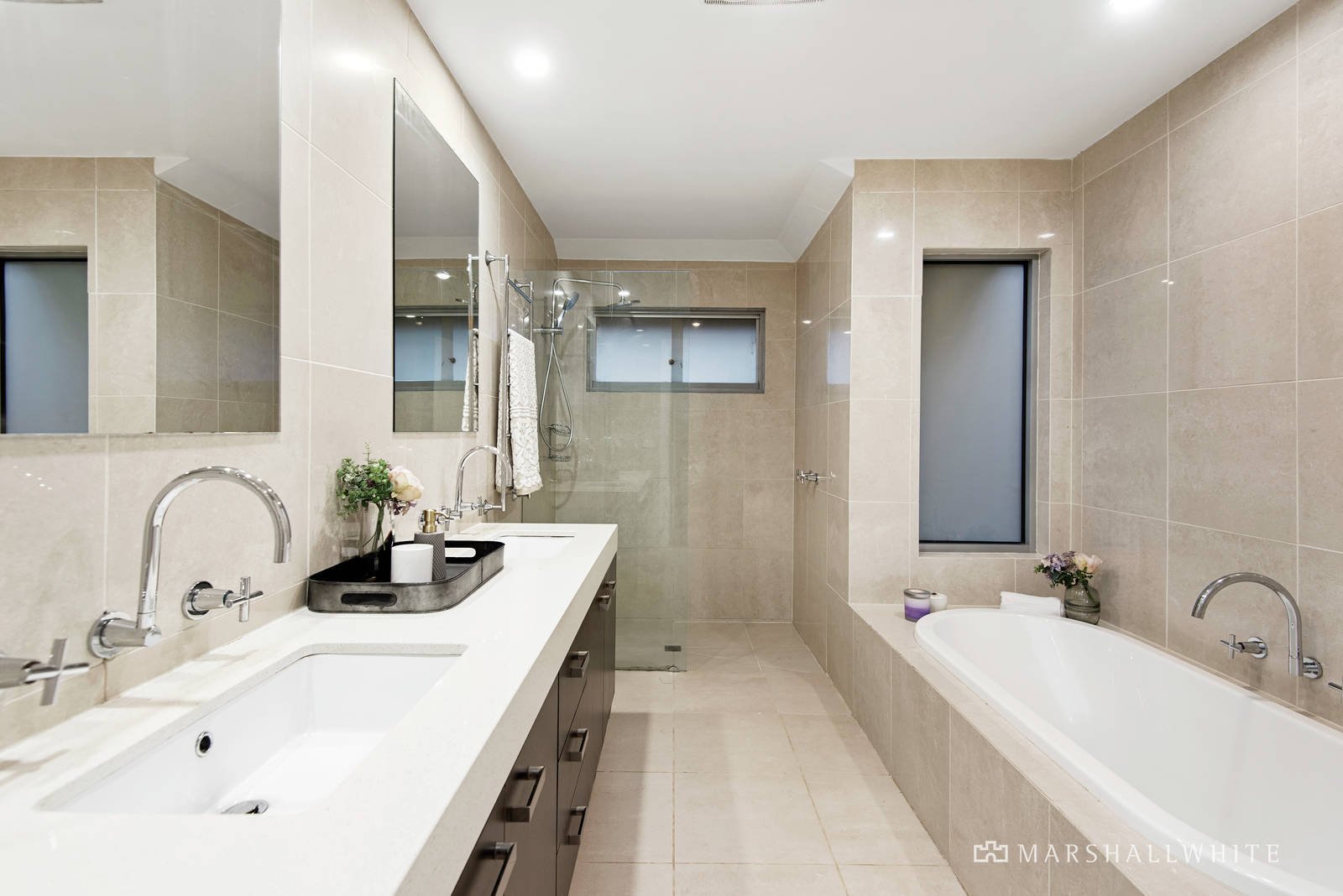 34 Bennett Parade, Kew East, VIC