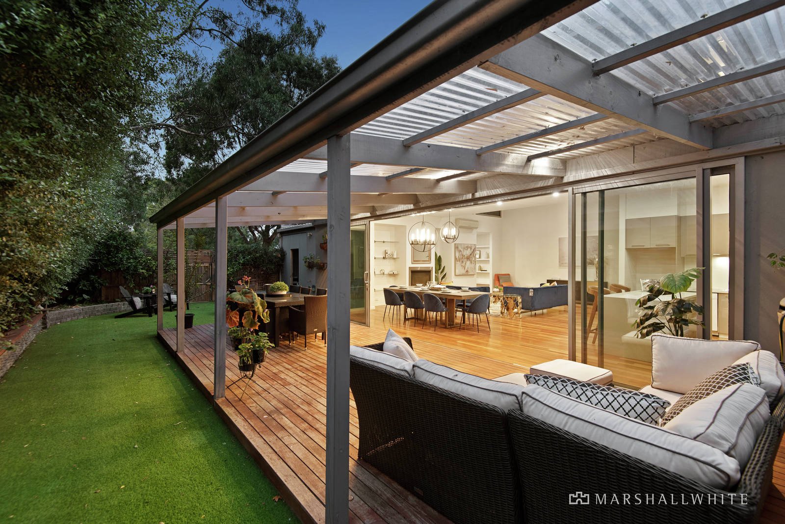 34 Bennett Parade, Kew East, VIC