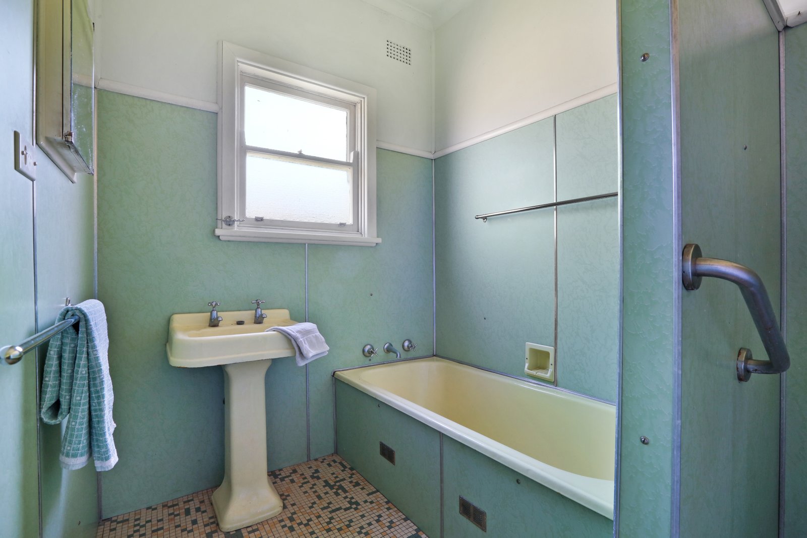 34 Billabong Avenue DAPTO 6