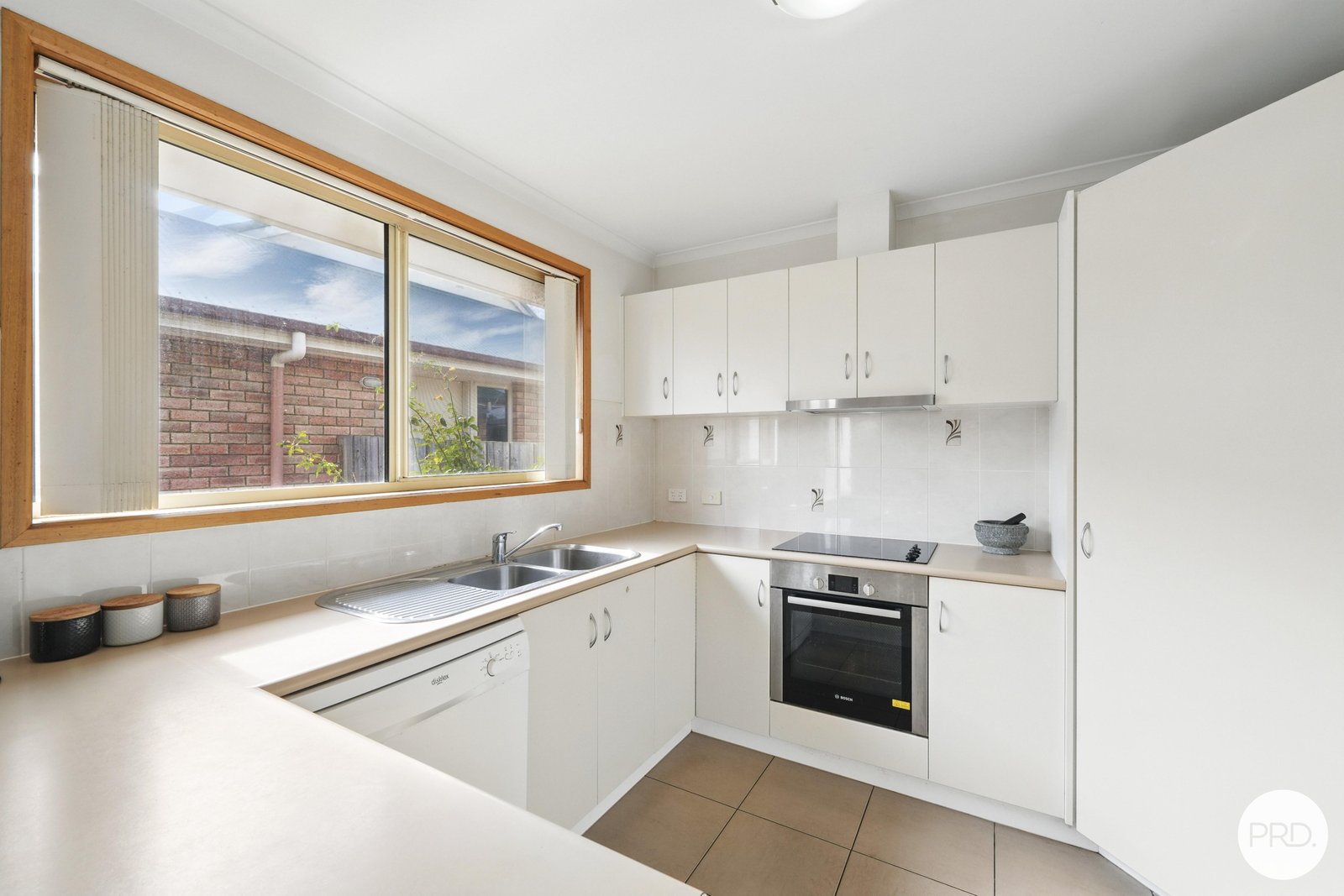 3/4 Burnett Street SORELL 10