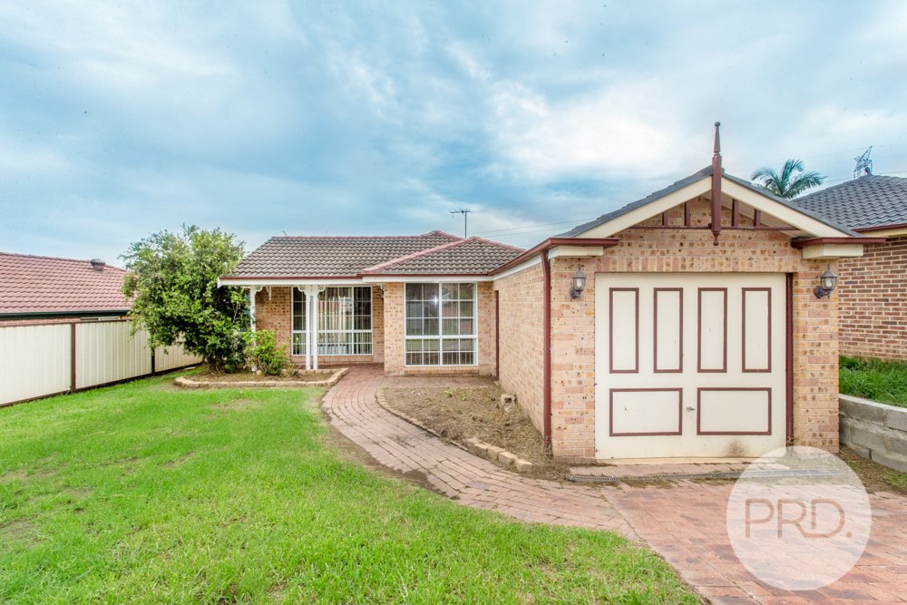 34 Candlebark Circuit GLENMORE PARK 1