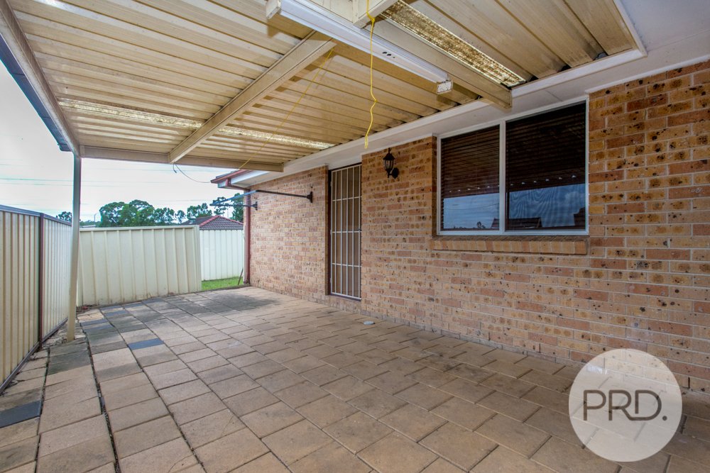 34 Candlebark Circuit GLENMORE PARK 11