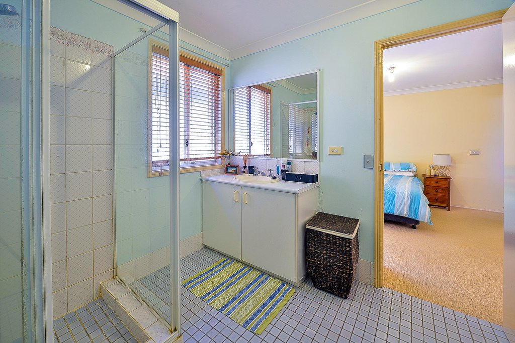 34 Candlebark Circuit GLENMORE PARK 6