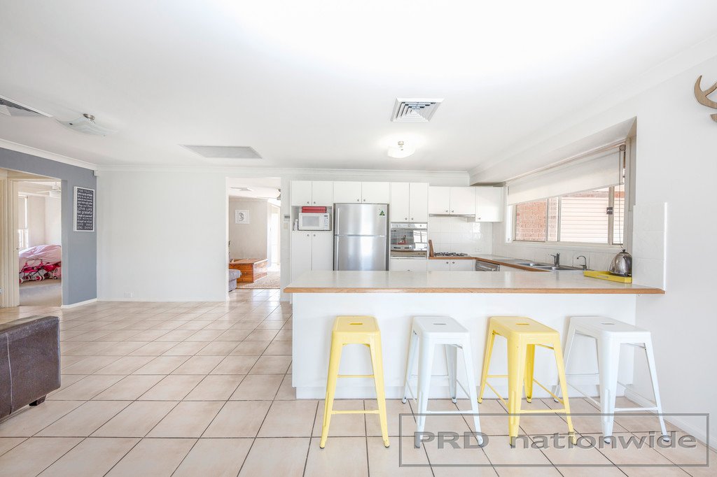 34 Coburn Circuit METFORD 5