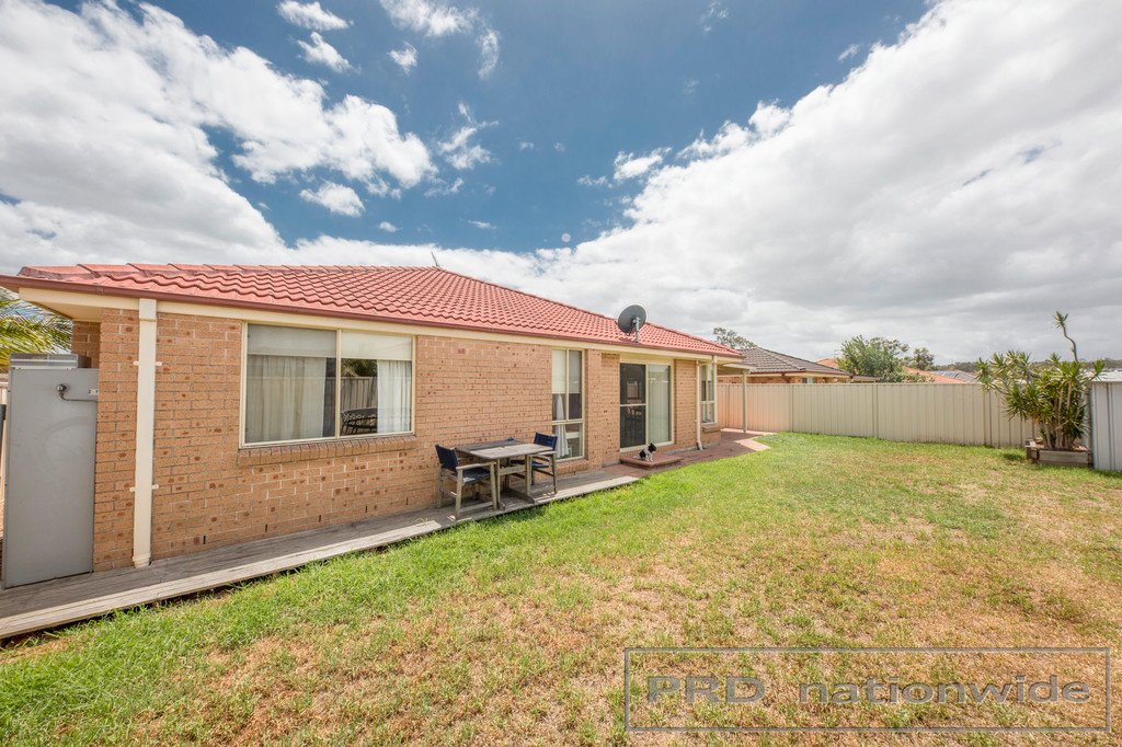 34 Coburn Circuit METFORD 16