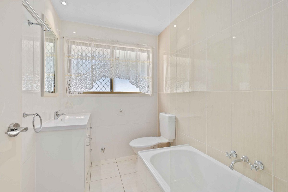 3/4 Cotinga Crescent Burleigh Waters 7