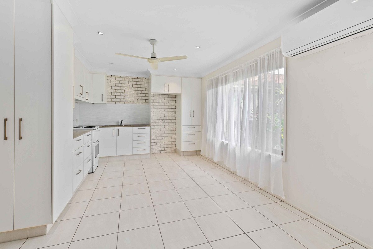 3/4 Cotinga Crescent Burleigh Waters 2