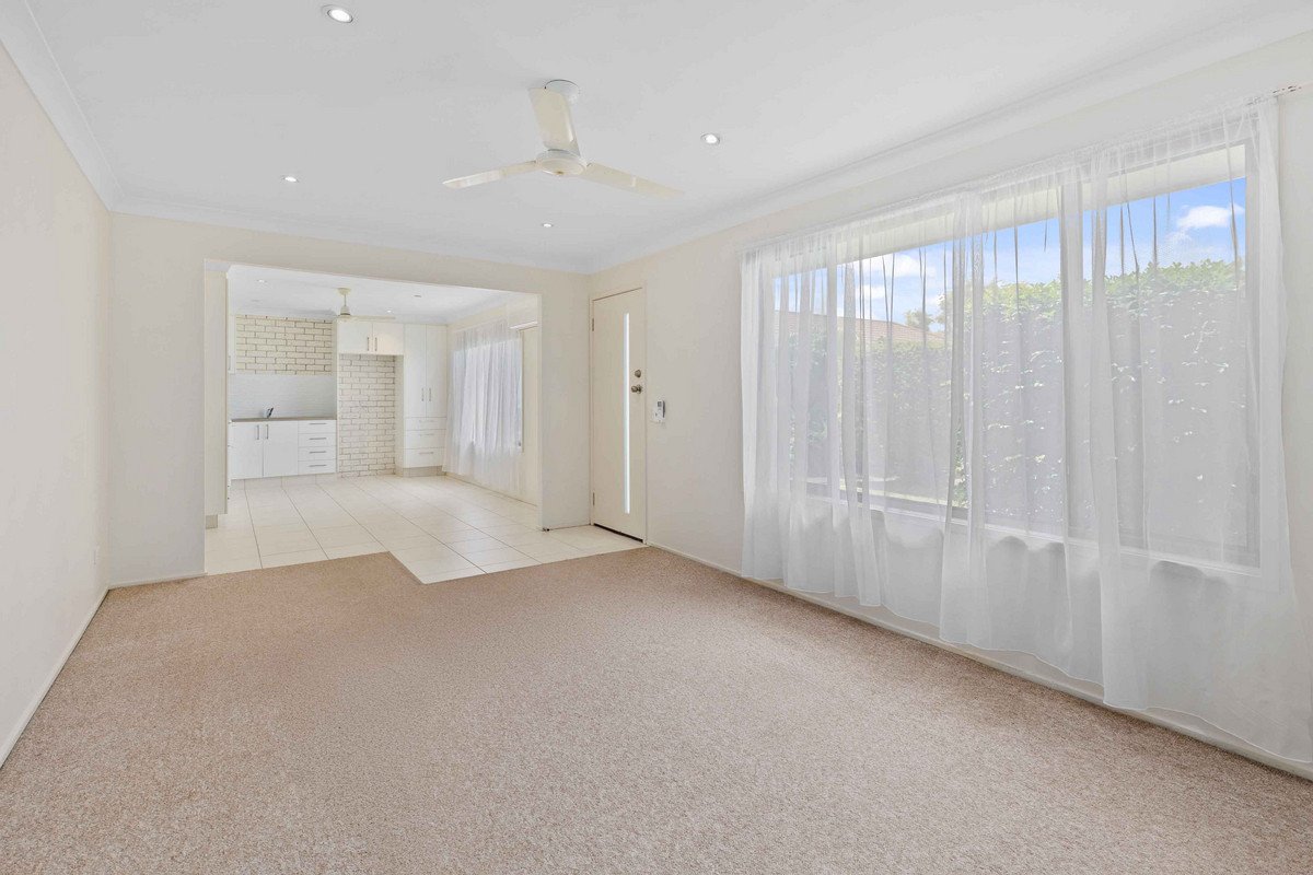 3/4 Cotinga Crescent Burleigh Waters 3