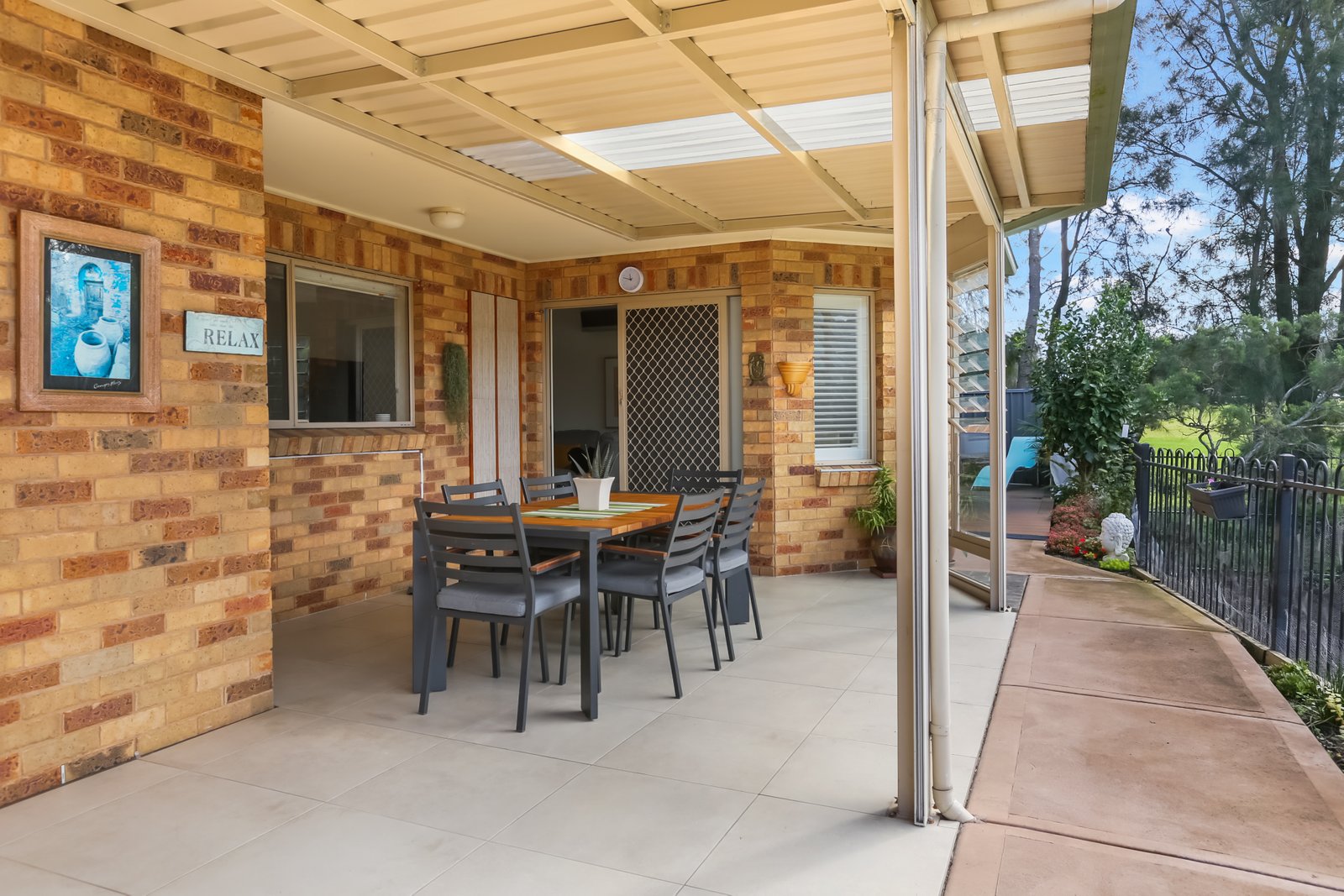 34 Delmont Place KANAHOOKA 11
