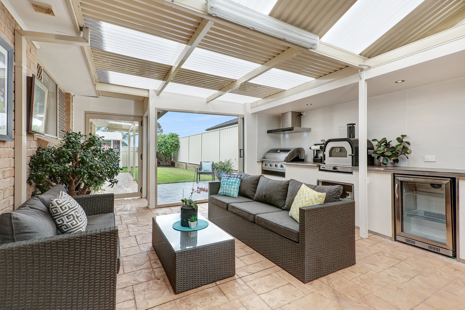 34 Denham Drive HORSLEY 12