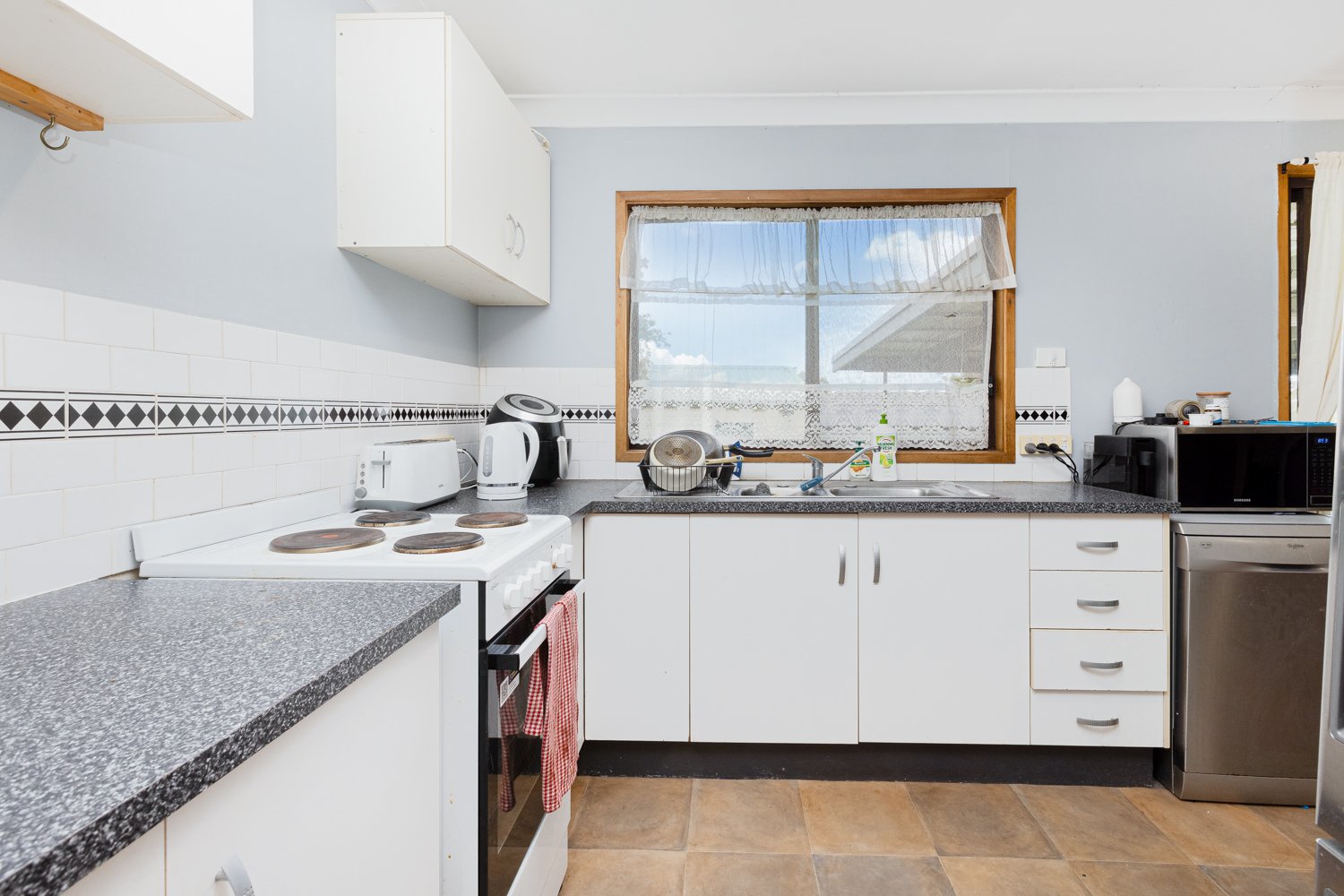 34 Dumaresq Parade METFORD 8