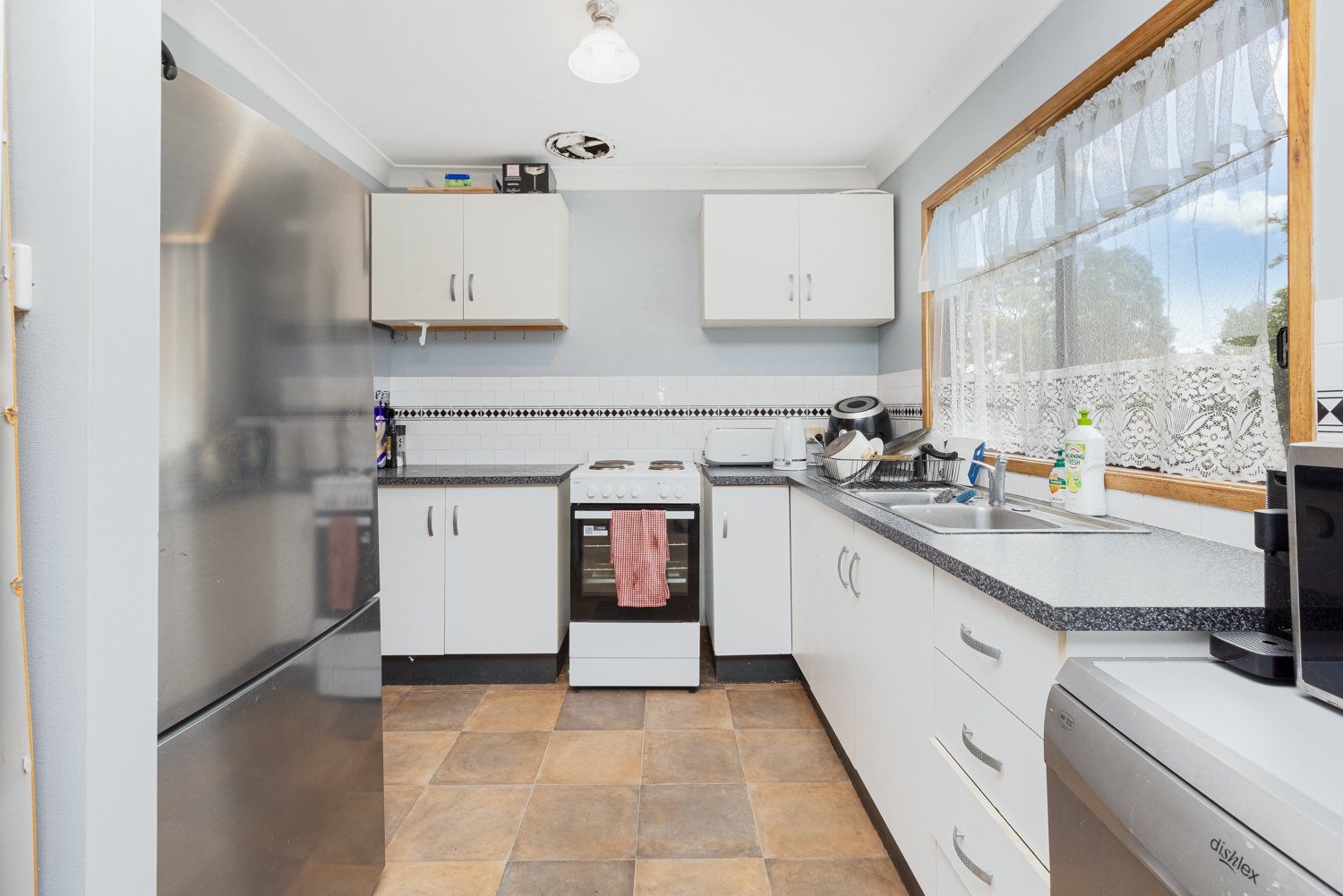 34 Dumaresq Parade METFORD 9