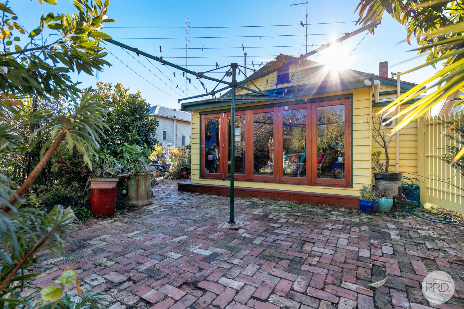 34 Eastwood Street BAKERY HILL 9