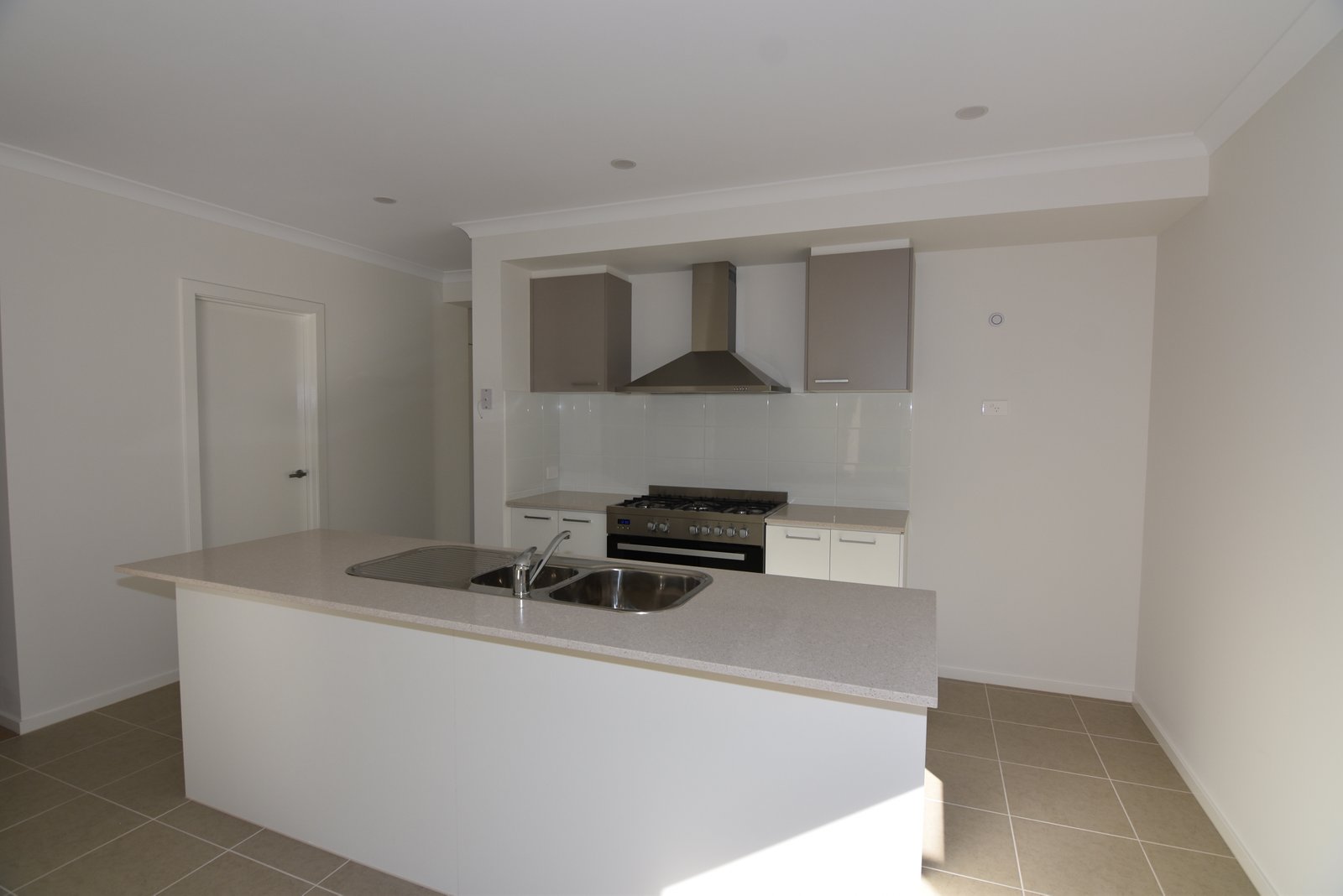 Gallery: 34 Edenhope Circuit