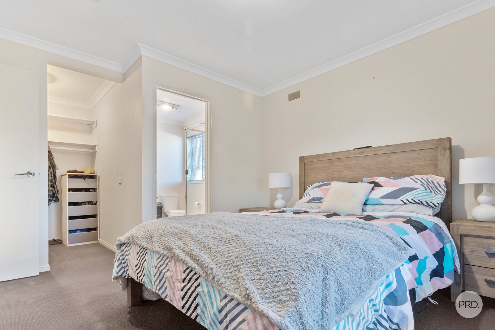 34 Elandra Drive ASCOT 5