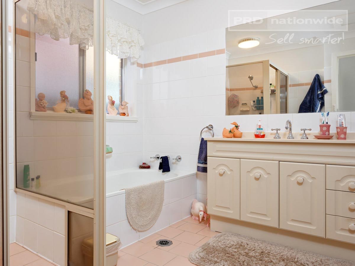 34 Fairbairn Crescent KOORINGAL 9