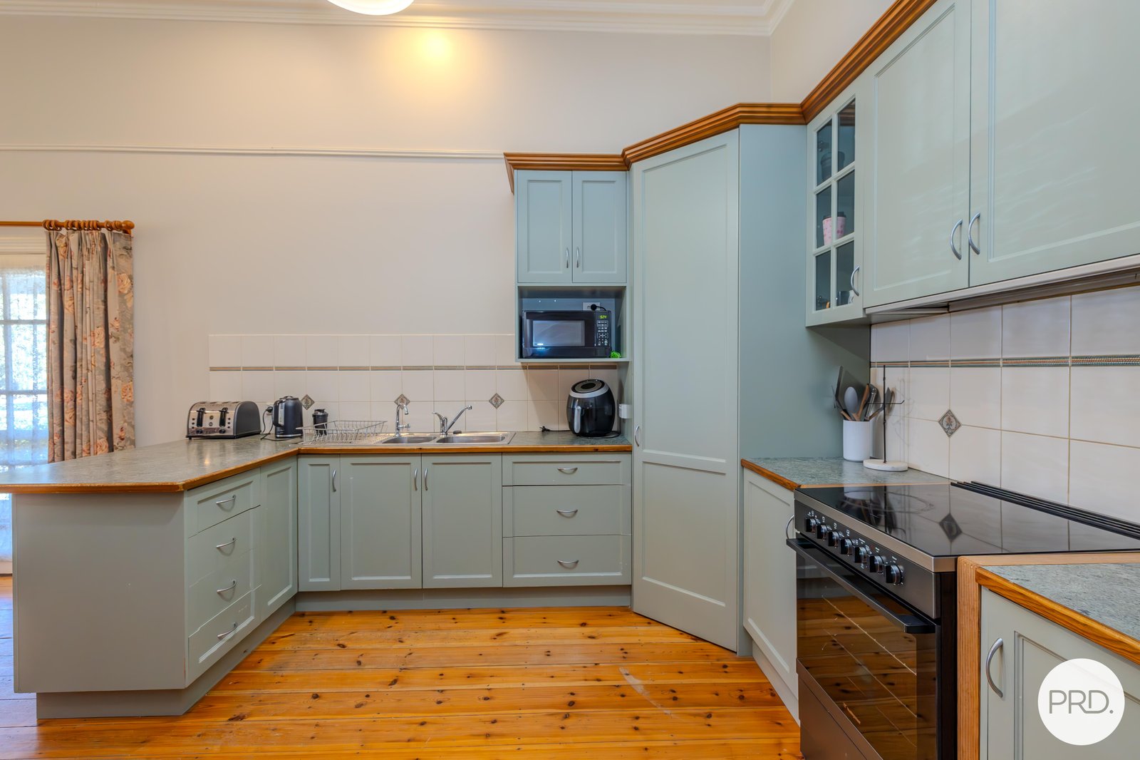 34 Fasham Street UNDERBOOL 8