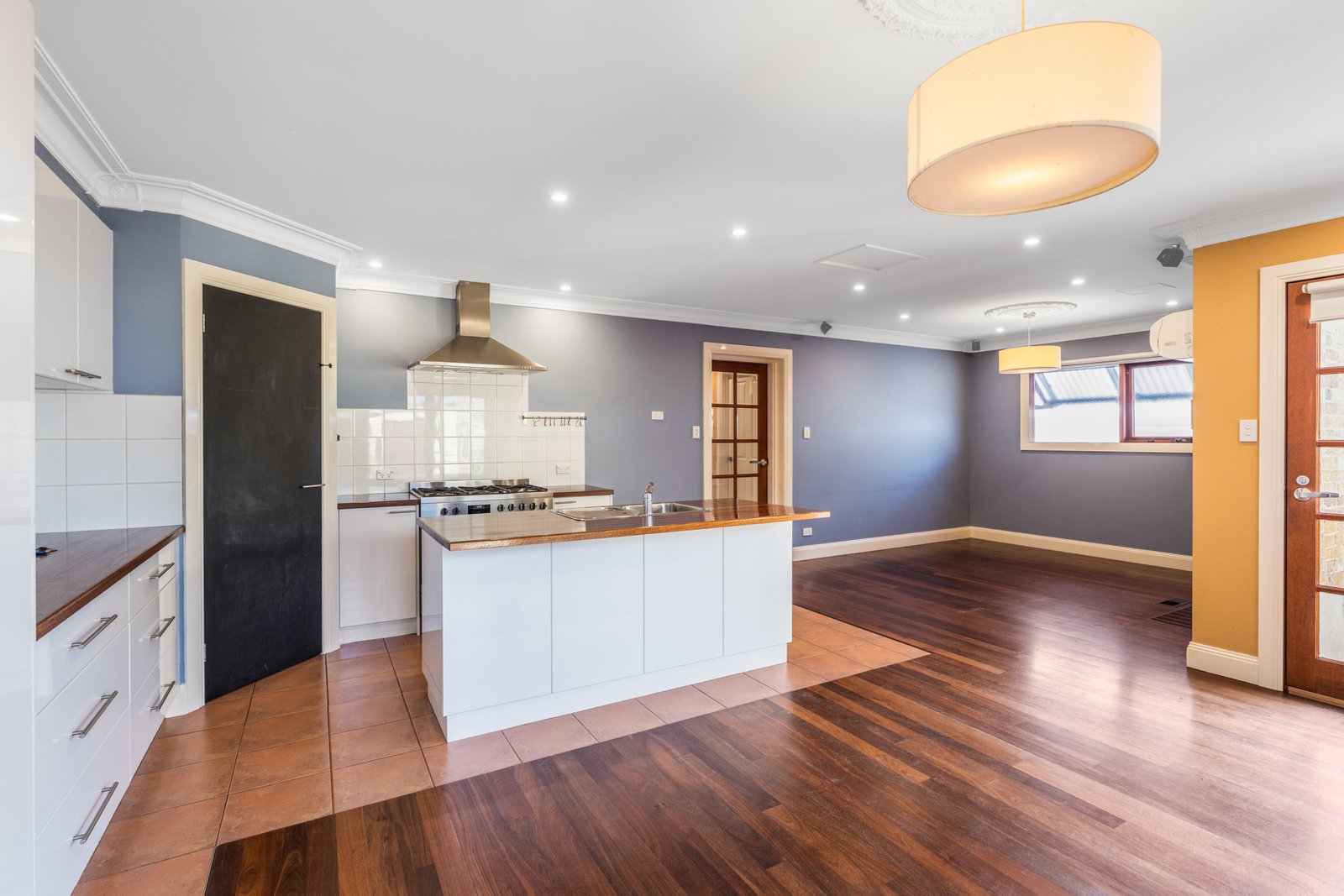 Gallery: 34 Foster Street