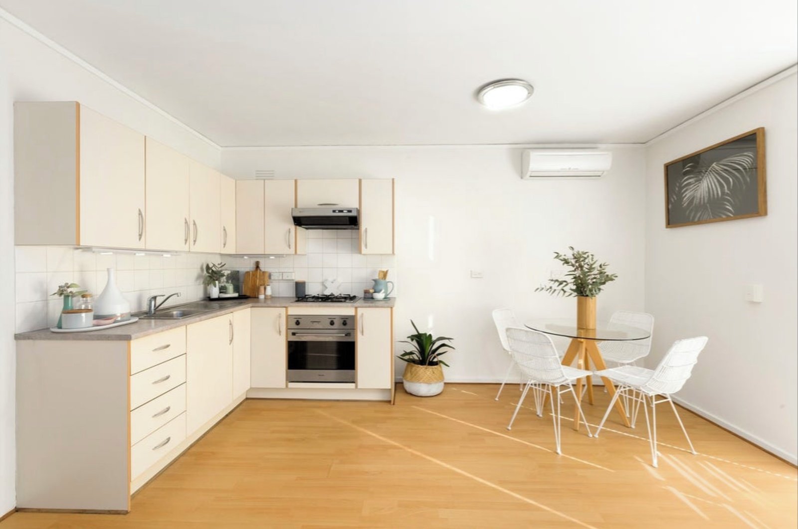 3/4 Greig Court, Elwood, 3184