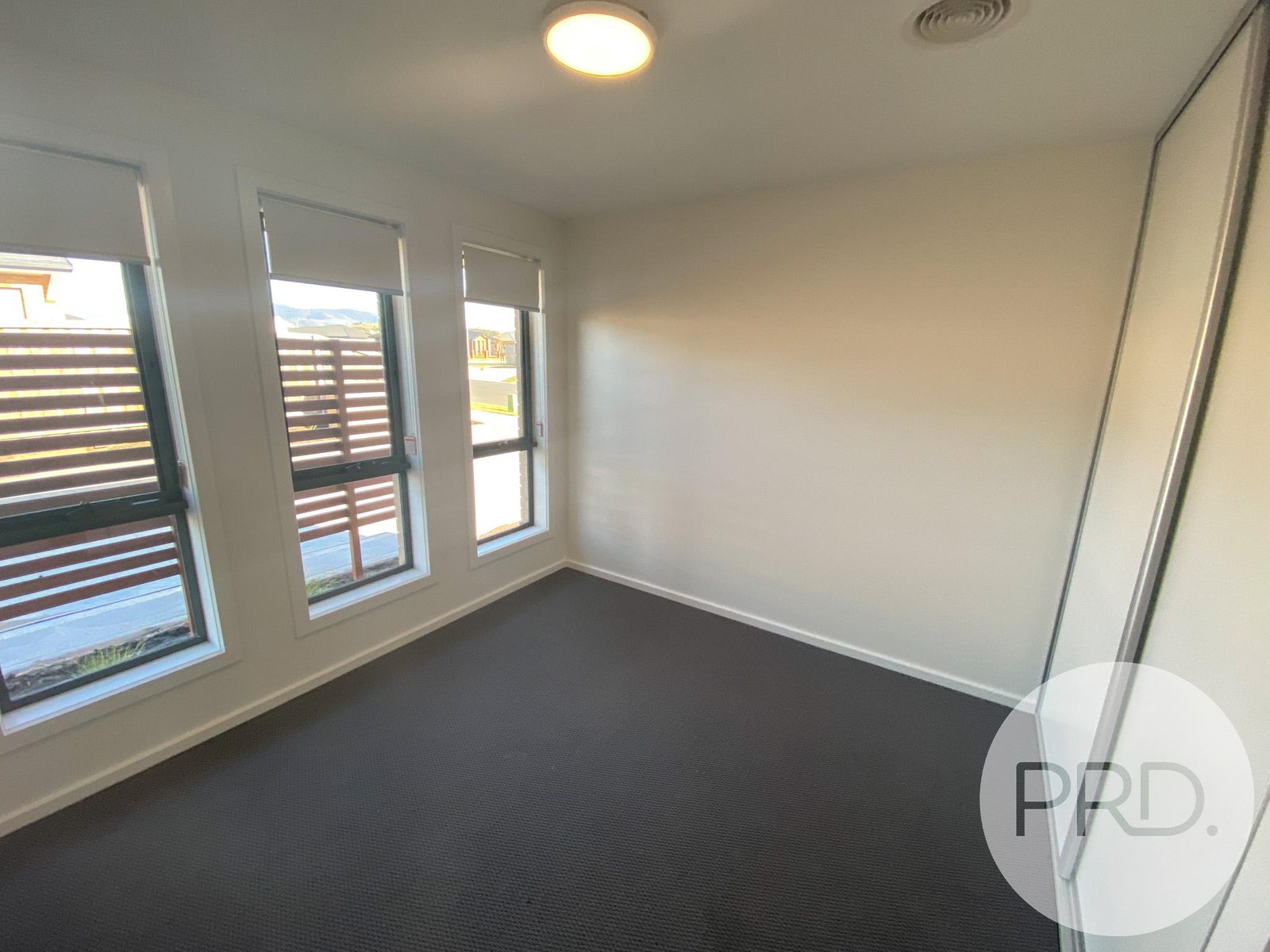 3/4 Haskell Road BRIGHTON 8