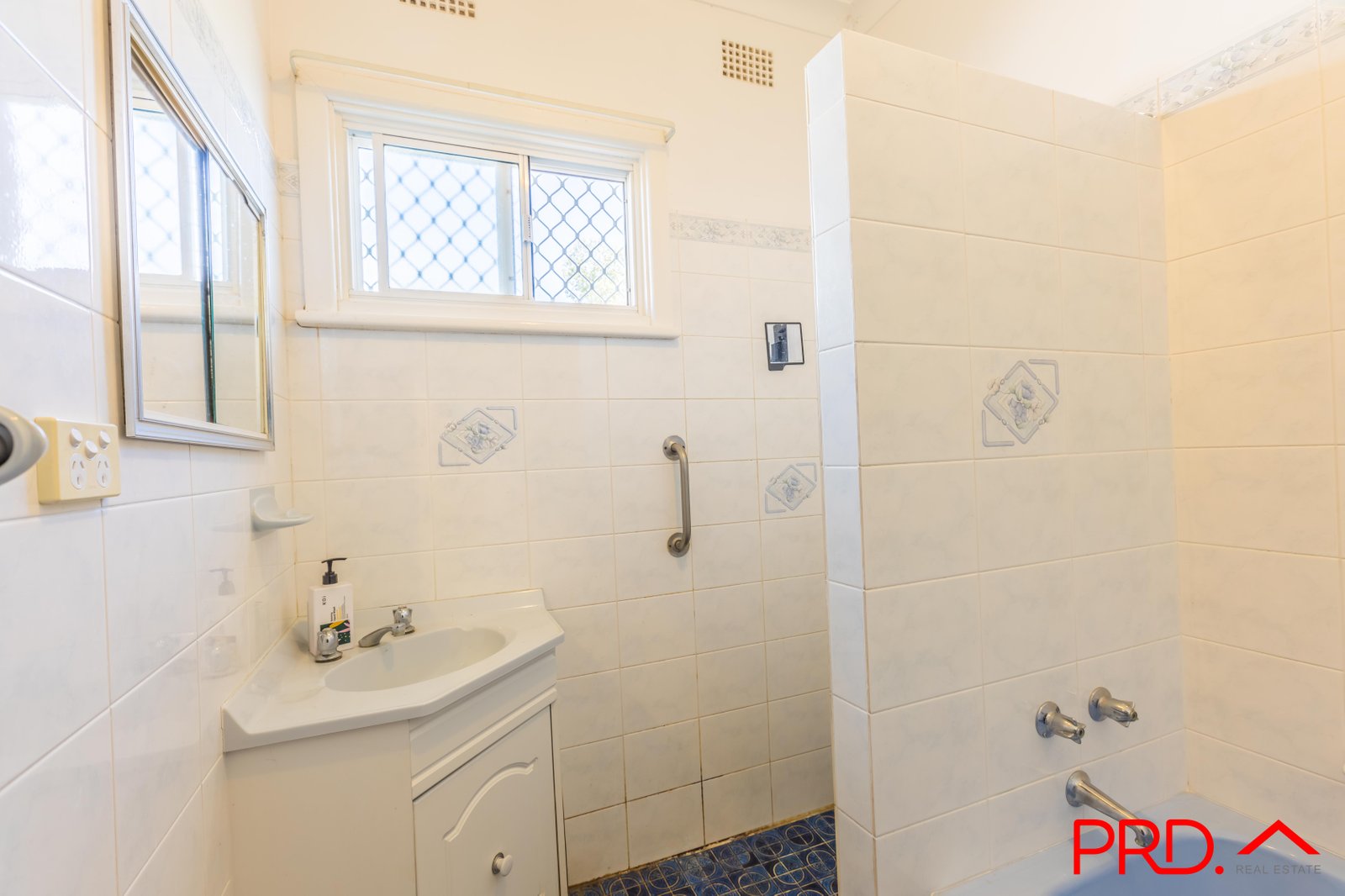34 Hillvue Road TAMWORTH 9