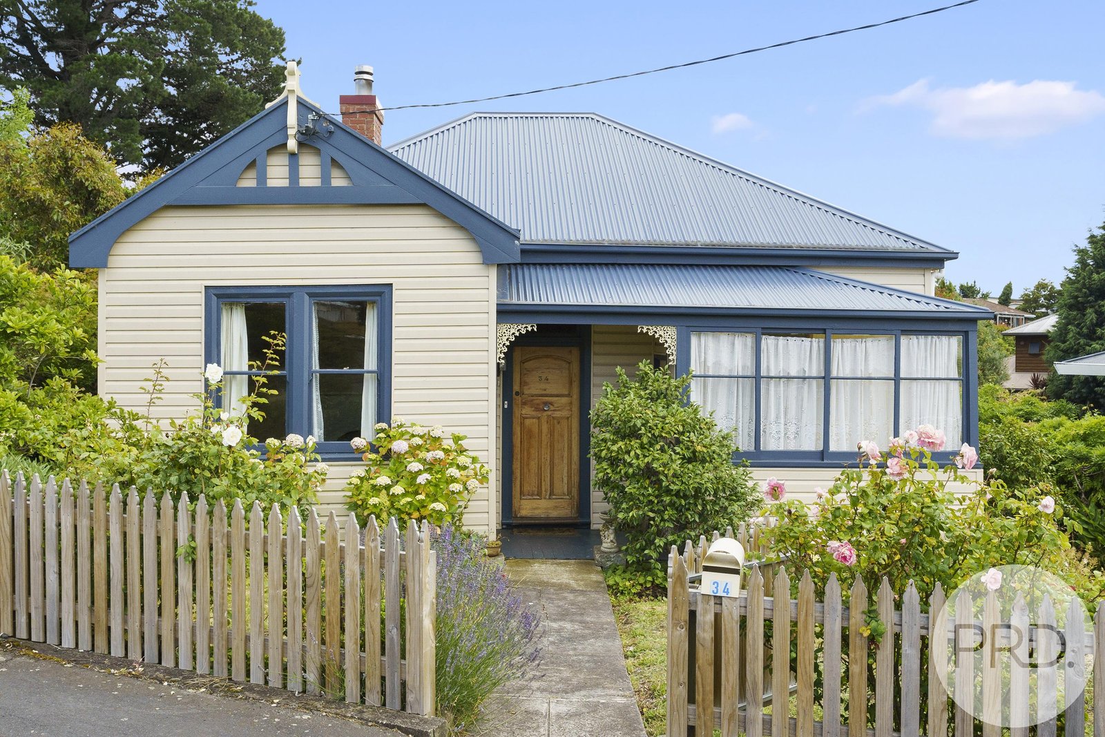 34 Hilton Road CLAREMONT 1