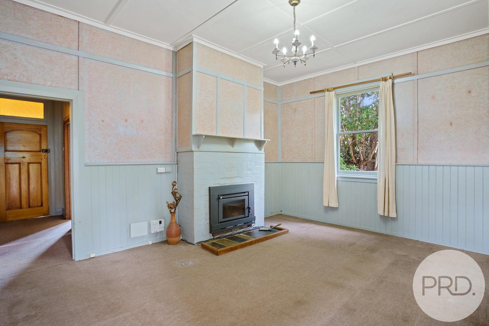 34 Hilton Road CLAREMONT 9