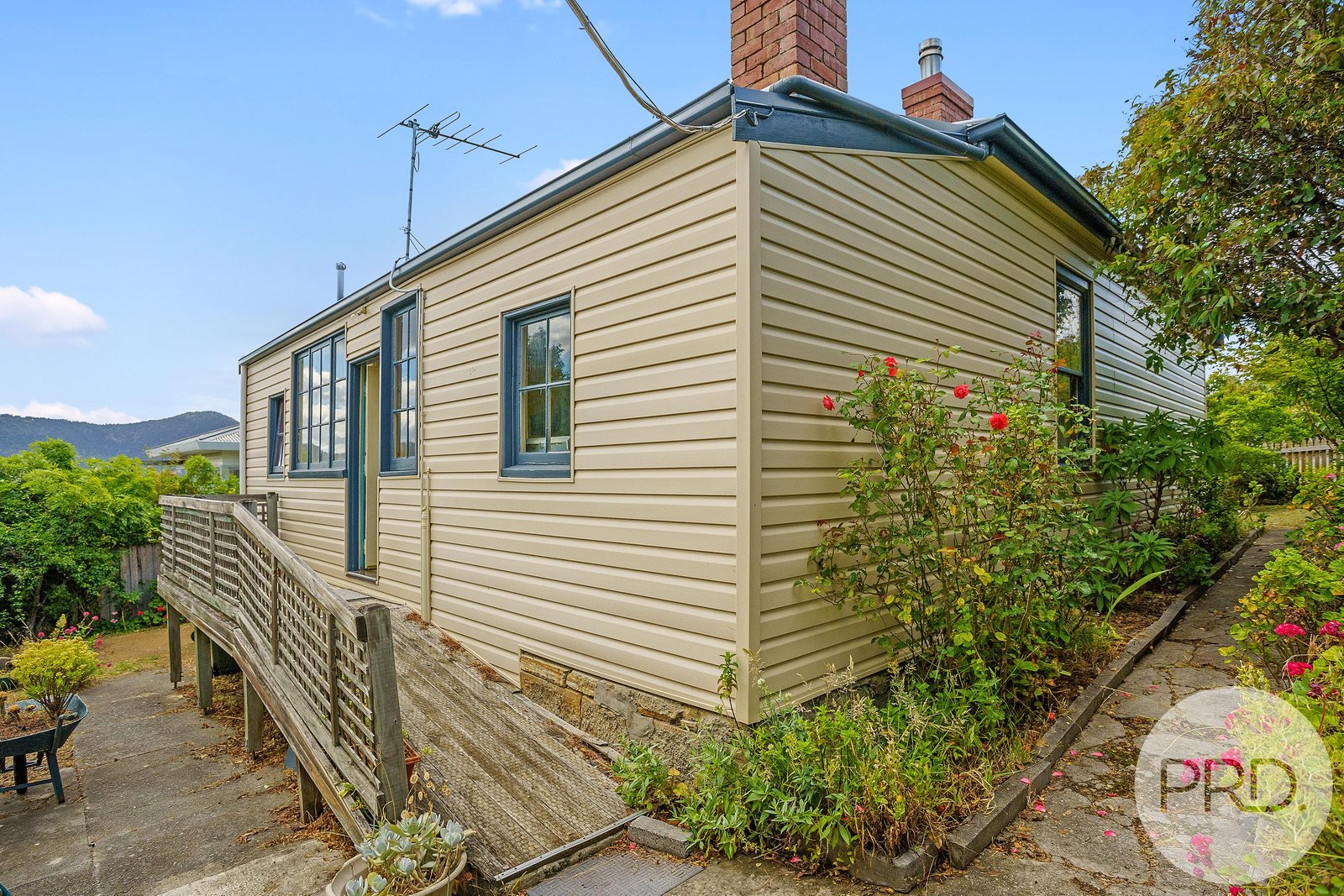 34 Hilton Road CLAREMONT 17