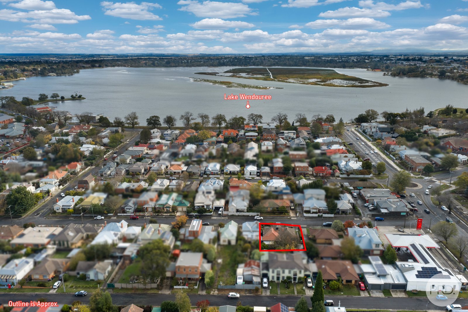 34 Hotham Street LAKE WENDOUREE 21