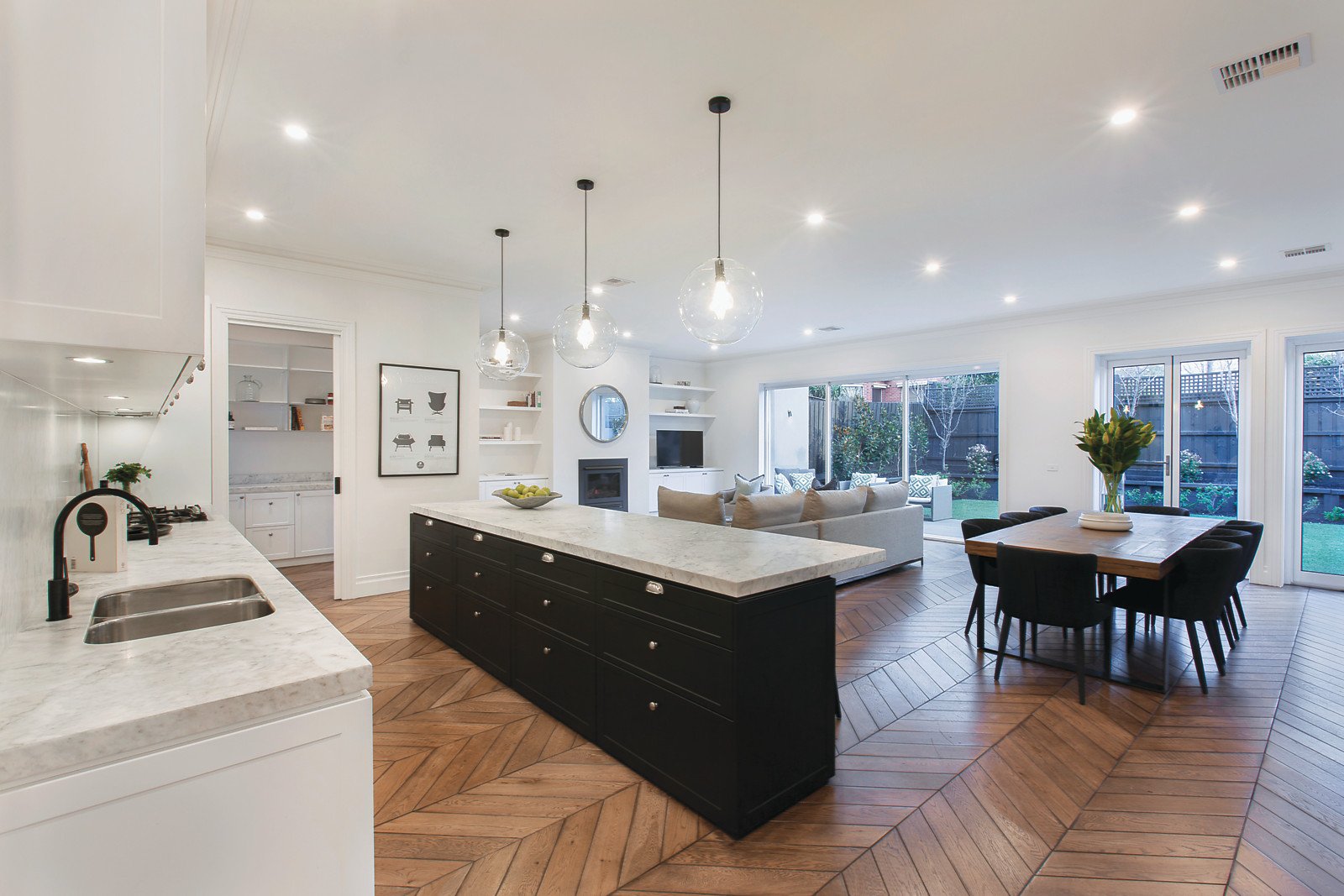 34 Howard Street, Glen Iris, VIC