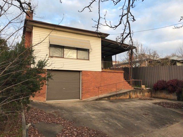 34 Howick Street TUMUT 1