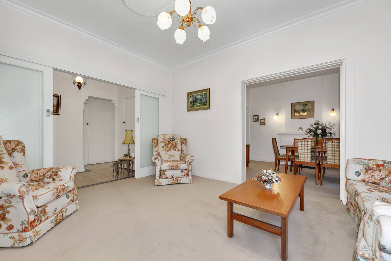 Gallery: 34 Hutchinson Street