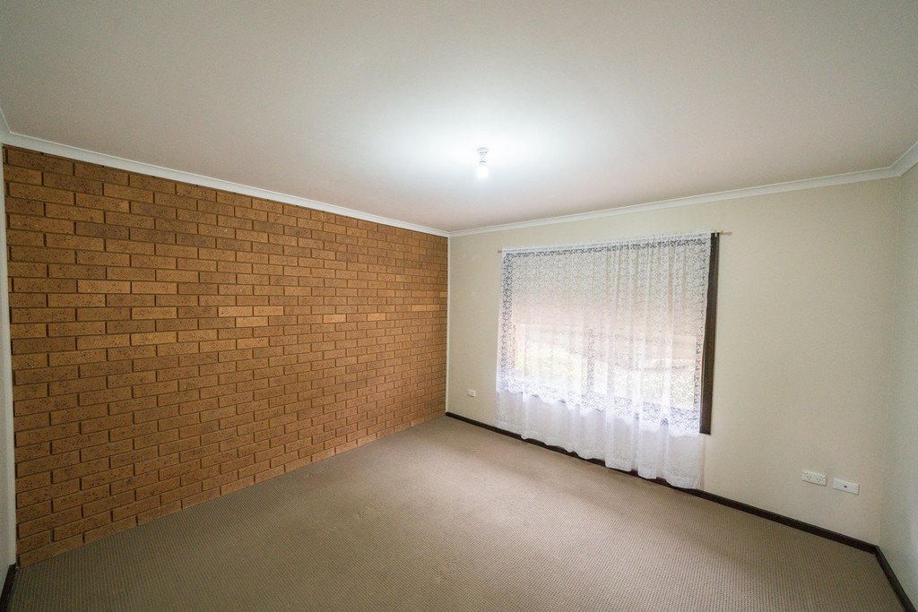 3/4 Incarnie Crescent WAGGA WAGGA 4