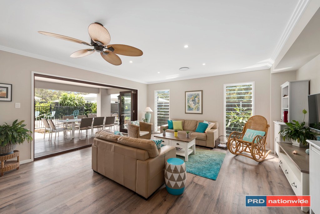 34 Ivory Circuit SAPPHIRE BEACH 8