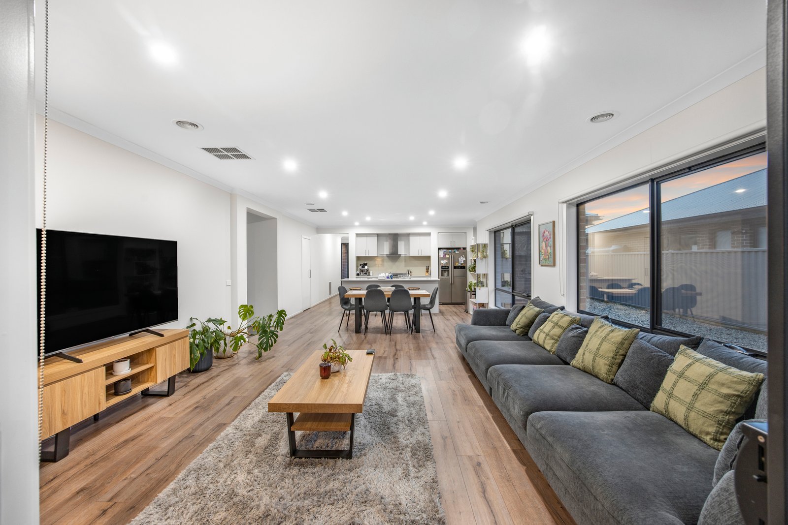 Gallery: 34 Kalamata Avenue