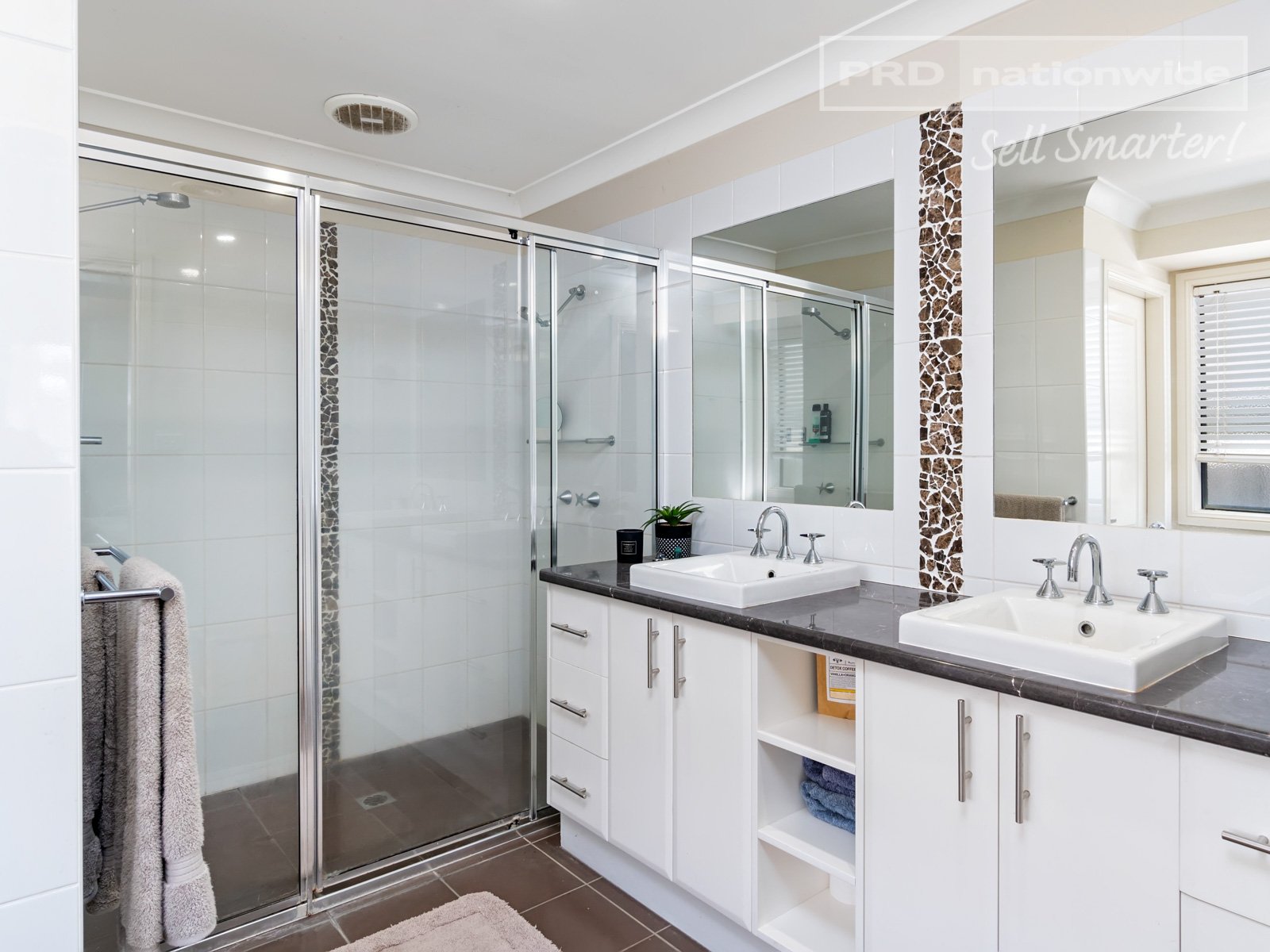 34 Kaloona Drive BOURKELANDS 9