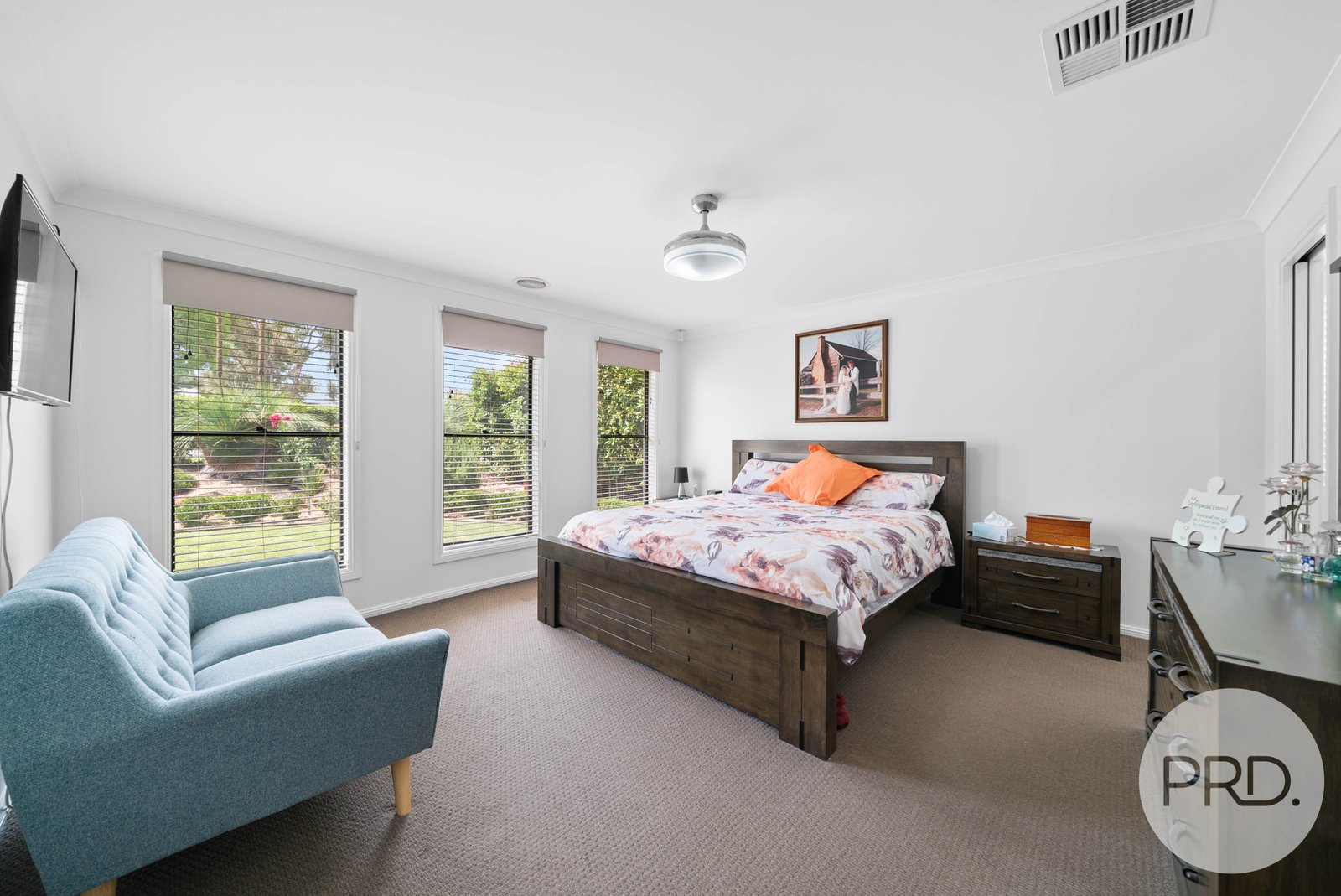 34 Kaloona Drive BOURKELANDS 8