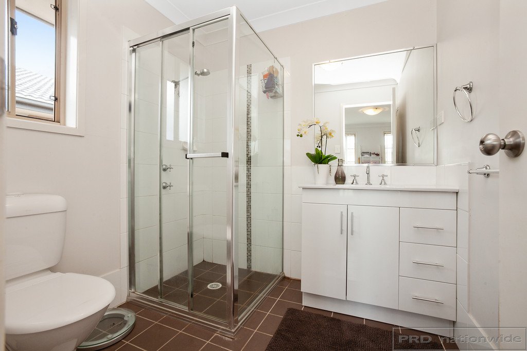 34 Kelman Drive CLIFTLEIGH 9