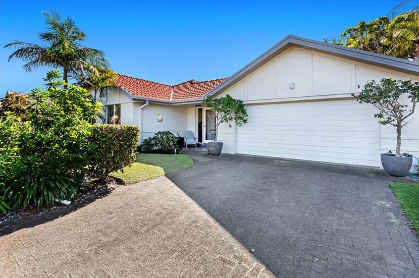 34 Kestrel Avenue SALAMANDER BAY 3