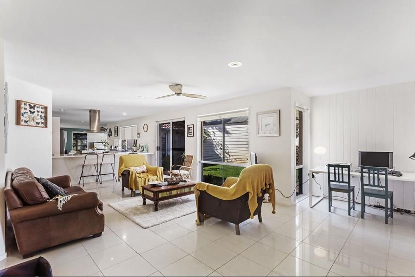 34 Kestrel Avenue SALAMANDER BAY 5