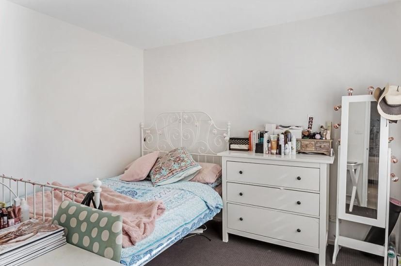 34 Kestrel Avenue SALAMANDER BAY 12