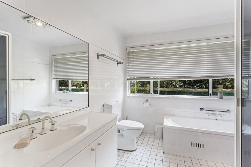 34 Kestrel Avenue SALAMANDER BAY 16