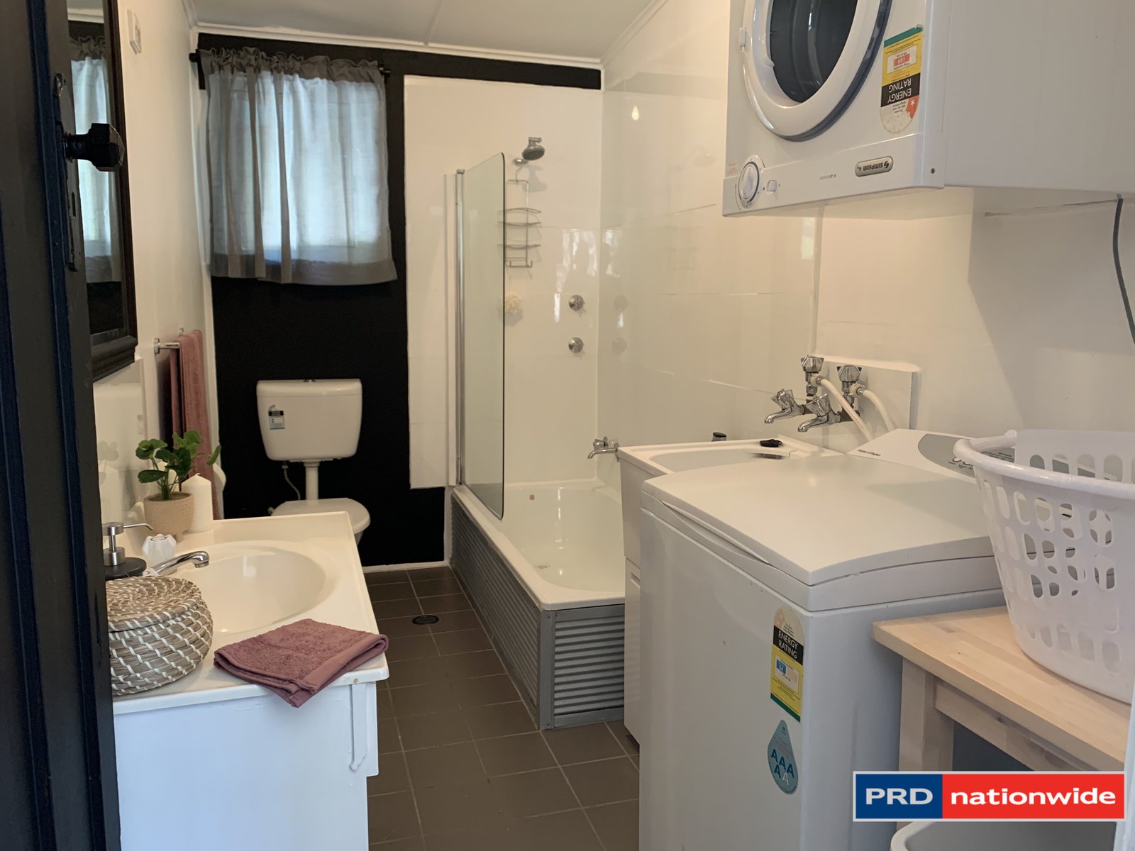 34 Kurrajong Street CAPTAINS FLAT 10