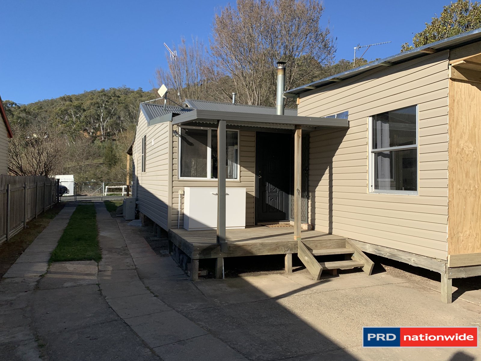 34 Kurrajong Street CAPTAINS FLAT 11