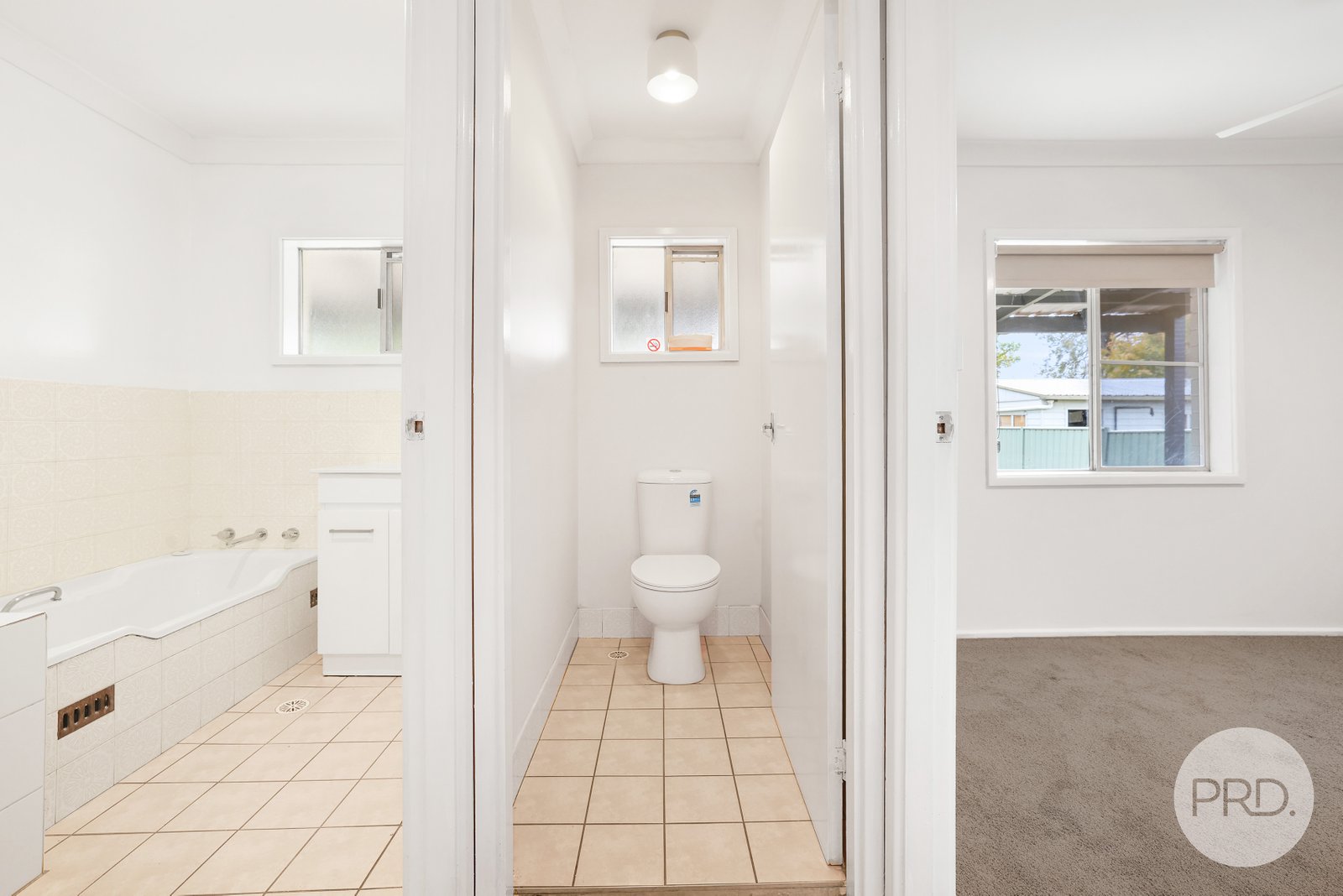 34 Kurrawan Street TAMWORTH 19