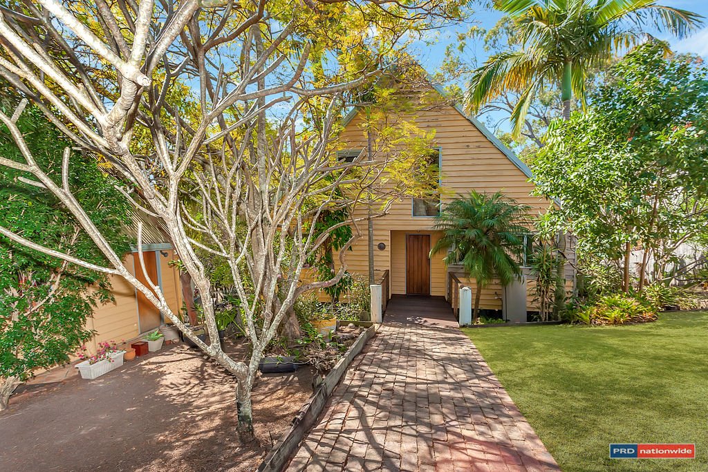 34 Ladds Ridge Road BURLEIGH HEADS 2
