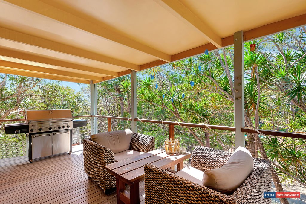34 Ladds Ridge Road BURLEIGH HEADS 9
