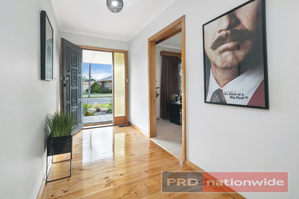 34 Lake Street WENDOUREE 3