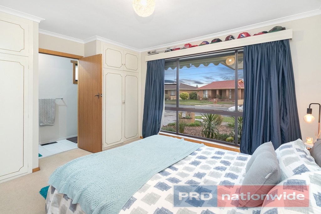 34 Lake Street WENDOUREE 11