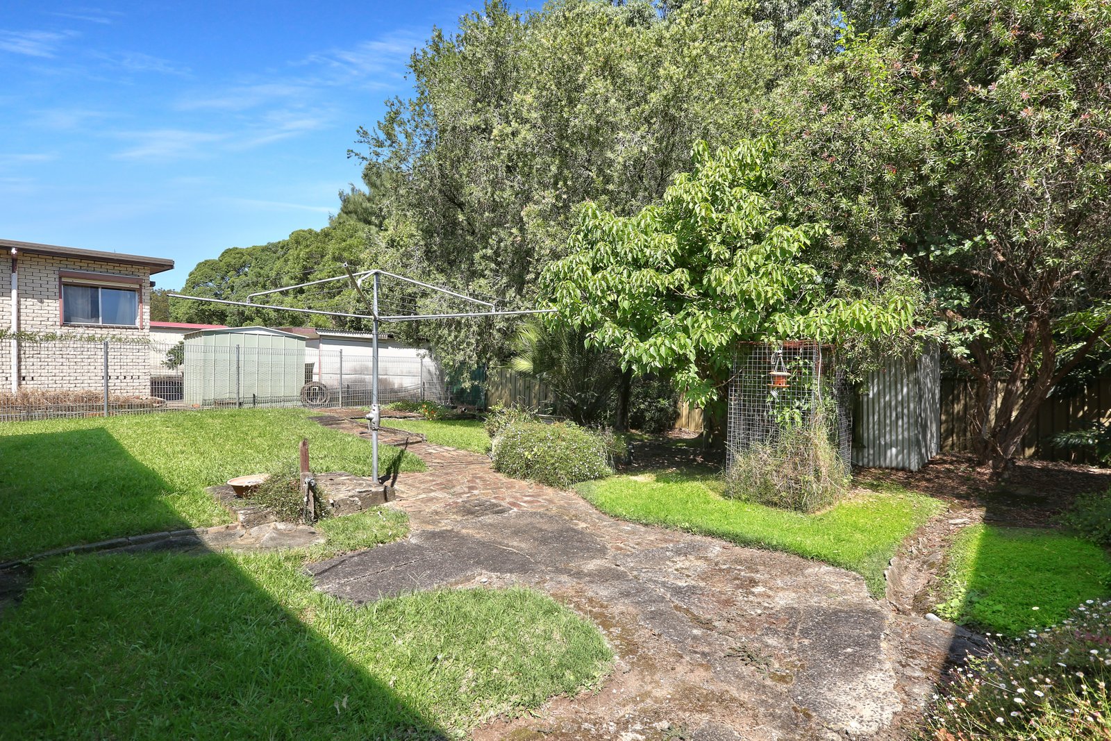 34 Lakelands Drive, DAPTO NSW 2530